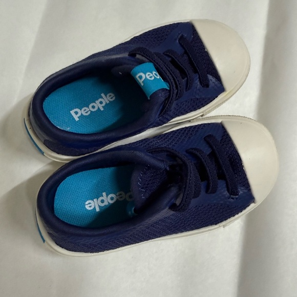 People Kids Navy Blue Sneakers - Picture 8 of 9